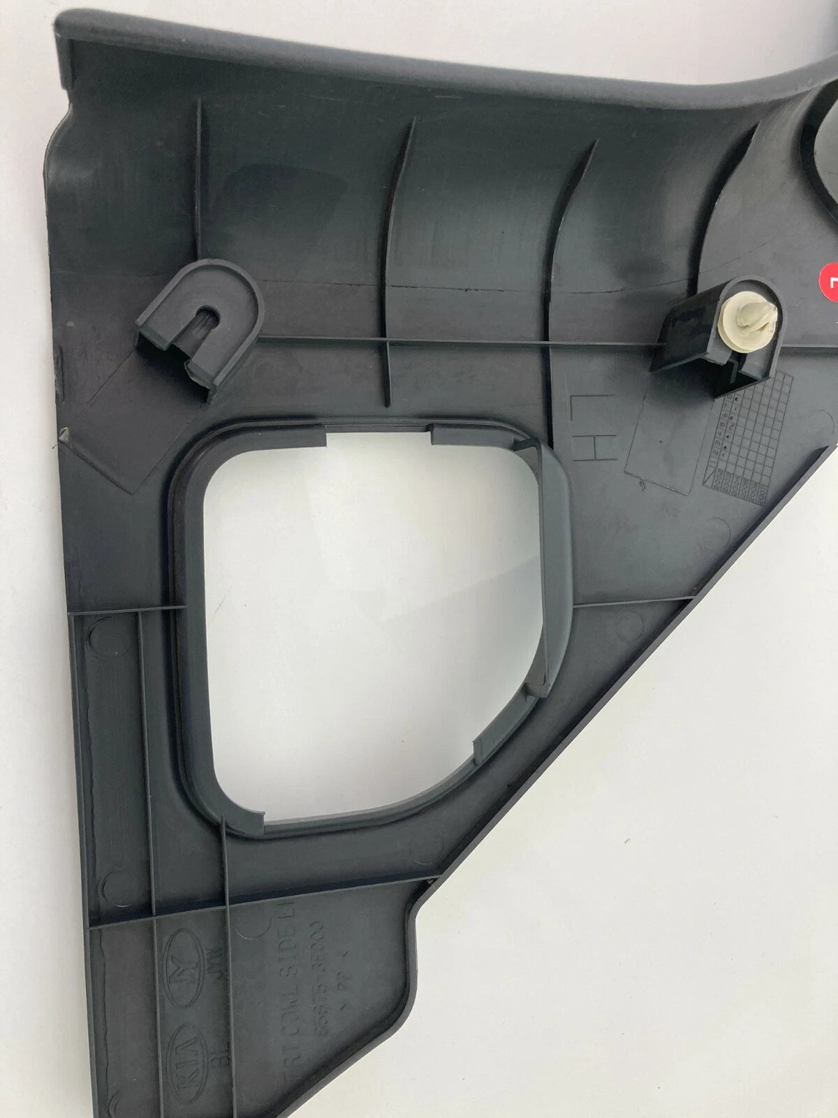 2003 KIA SORENTO FRONT LEFT DRIVER SIDE COWL KICK PANEL TRIM 85875-3E000 OEM