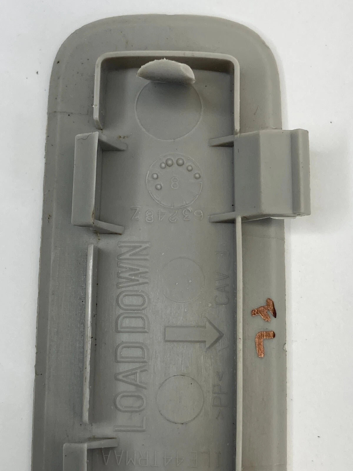 2009 2010 VOLKSWAGEN ROUTAN FRONT LEFT INTERIOR DOOR PANEL SCREW TRIM COVER OEM