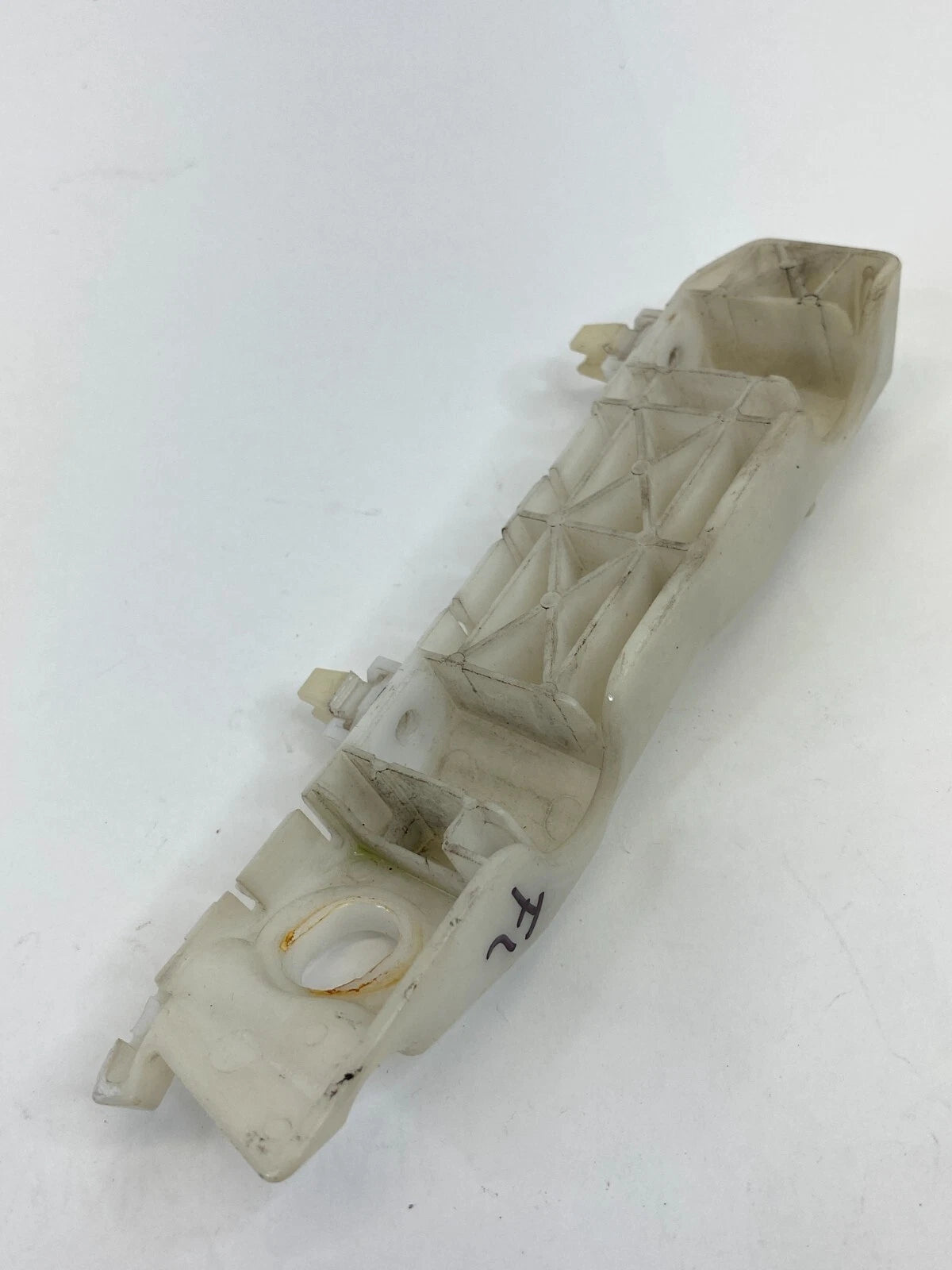 2010-2013 KIA FORTE FRONT LEFT BUMPER BRACKET MOUNT RETAINER 86513-1M000 OEM