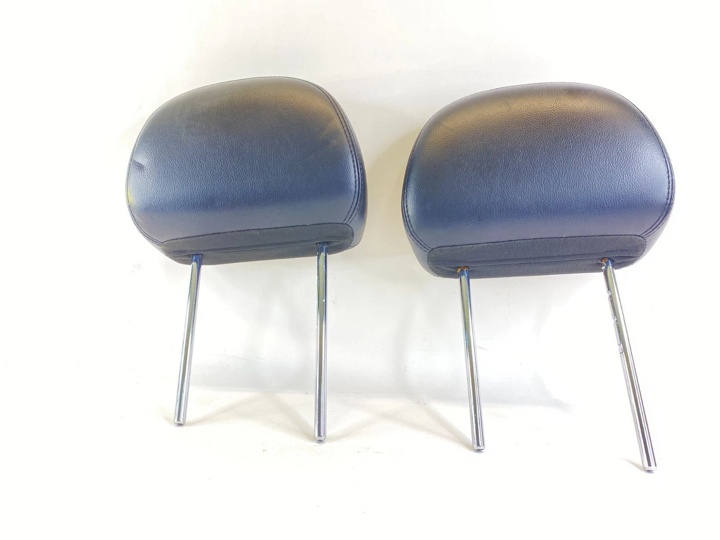 2005-2007 FORD FIVE HUNDRED MERCURY MONTEGO FRONT SEAT HEADREST PAIR OEM