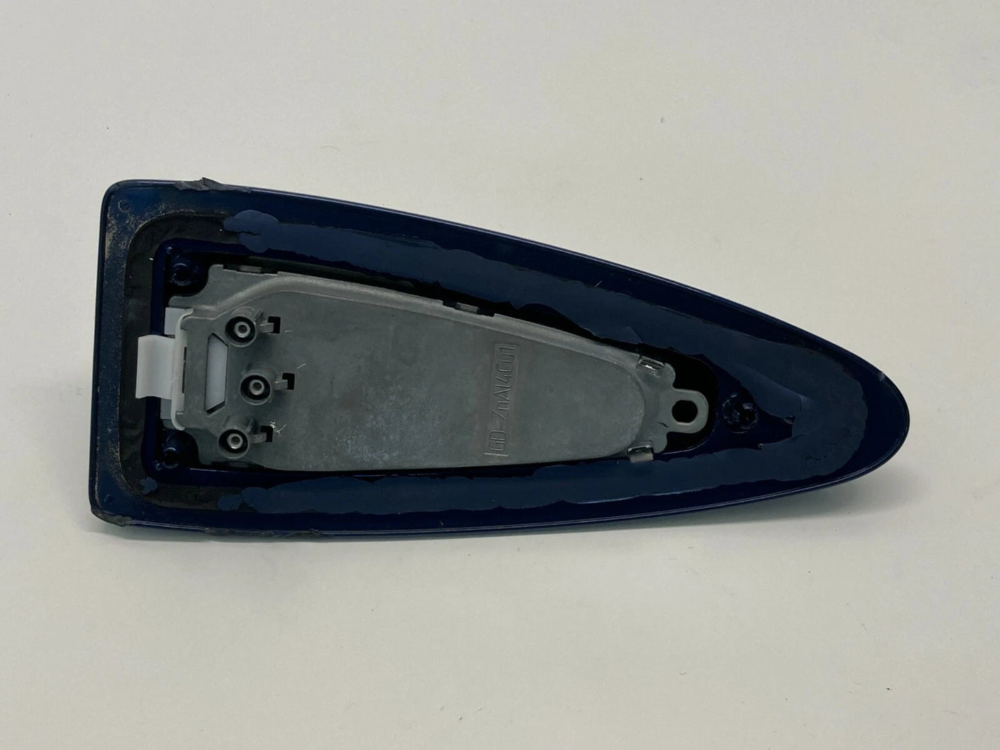 04 05 BMW E60 525I 530I ROOF MOUNT SHARK FIN RADIO GPS ANTENNA 6913288-04 OEM
