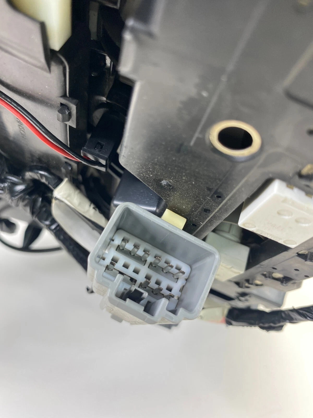 2009-2012 BUICK ENCLAVE OVERHEAD CONSOLE DOME MAP LIGHT SUNROOF SWITCH 15241529