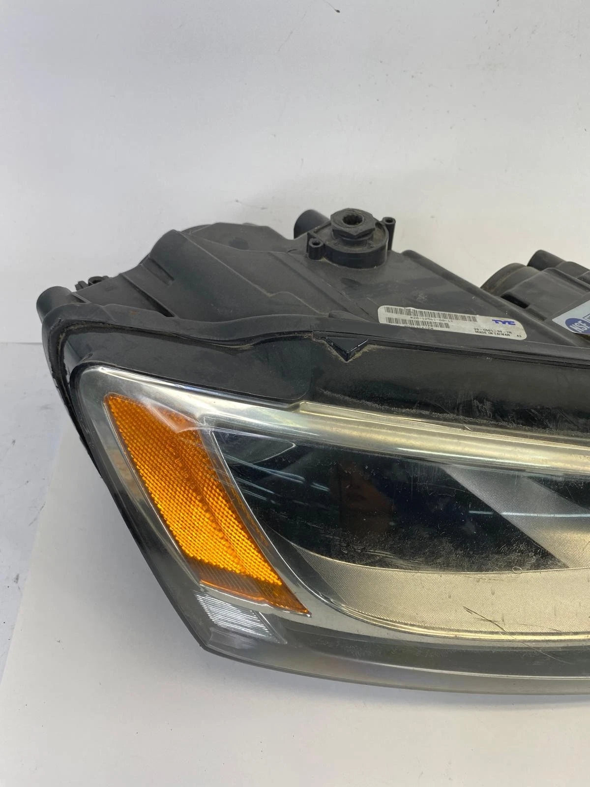 2011-2016 Volkswagen Jetta Right Passenger Headlight Headlamp Aftermarket TYC