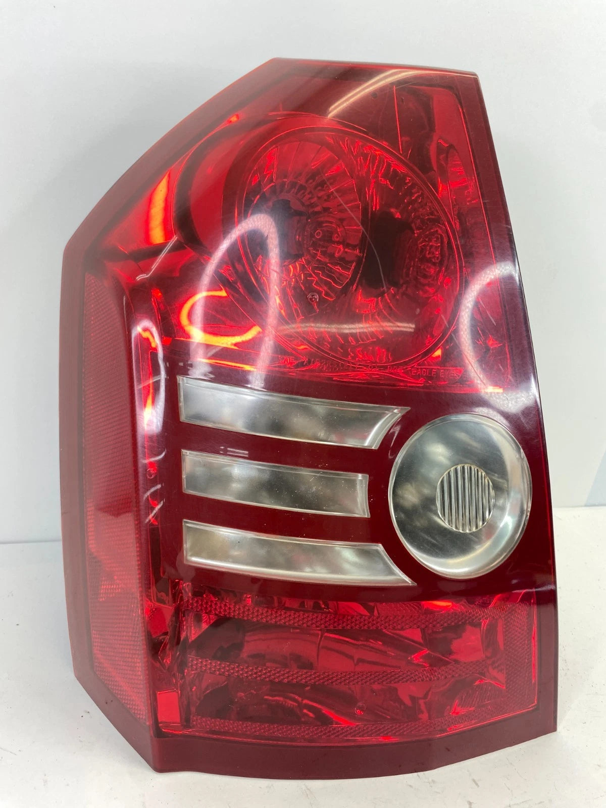 2008-2010 CHRYSLER 300 REAR LEFT DRIVER TAILLIGHT TAIL LAMP ASSY CS286-B000L OEM