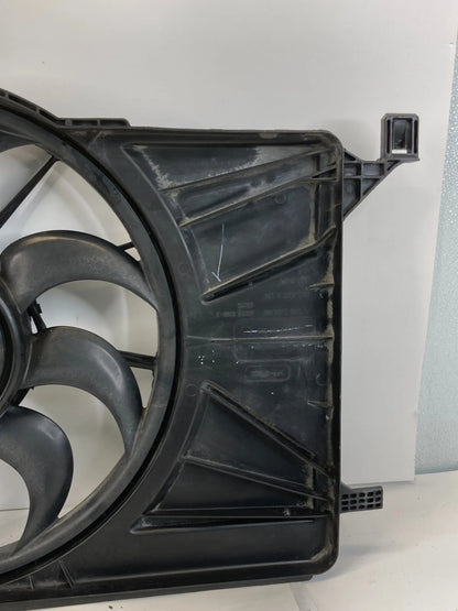 12-18 FORD FOCUS 2.0L ENGINE RADIATOR COOLING FAN MOTOR ASSY CV61-8C607-BA OEM