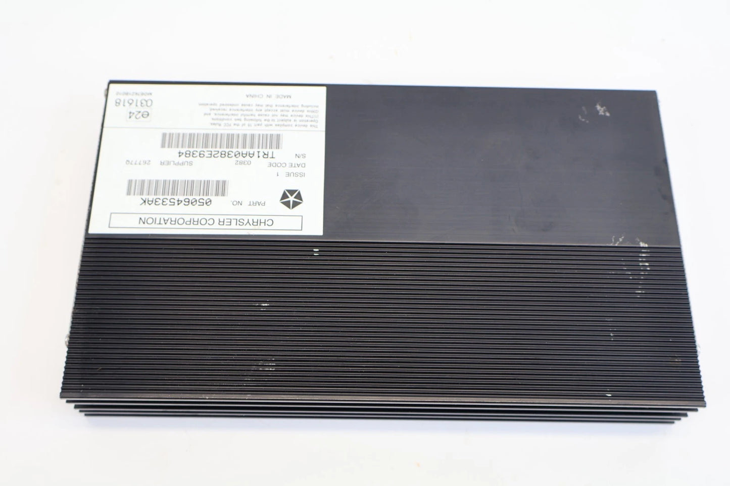 2011-2015 JEEP GRAND CHEROKEE RADIO AUDIO SOUND AMPLIFIER AMP 05064533AK OEM