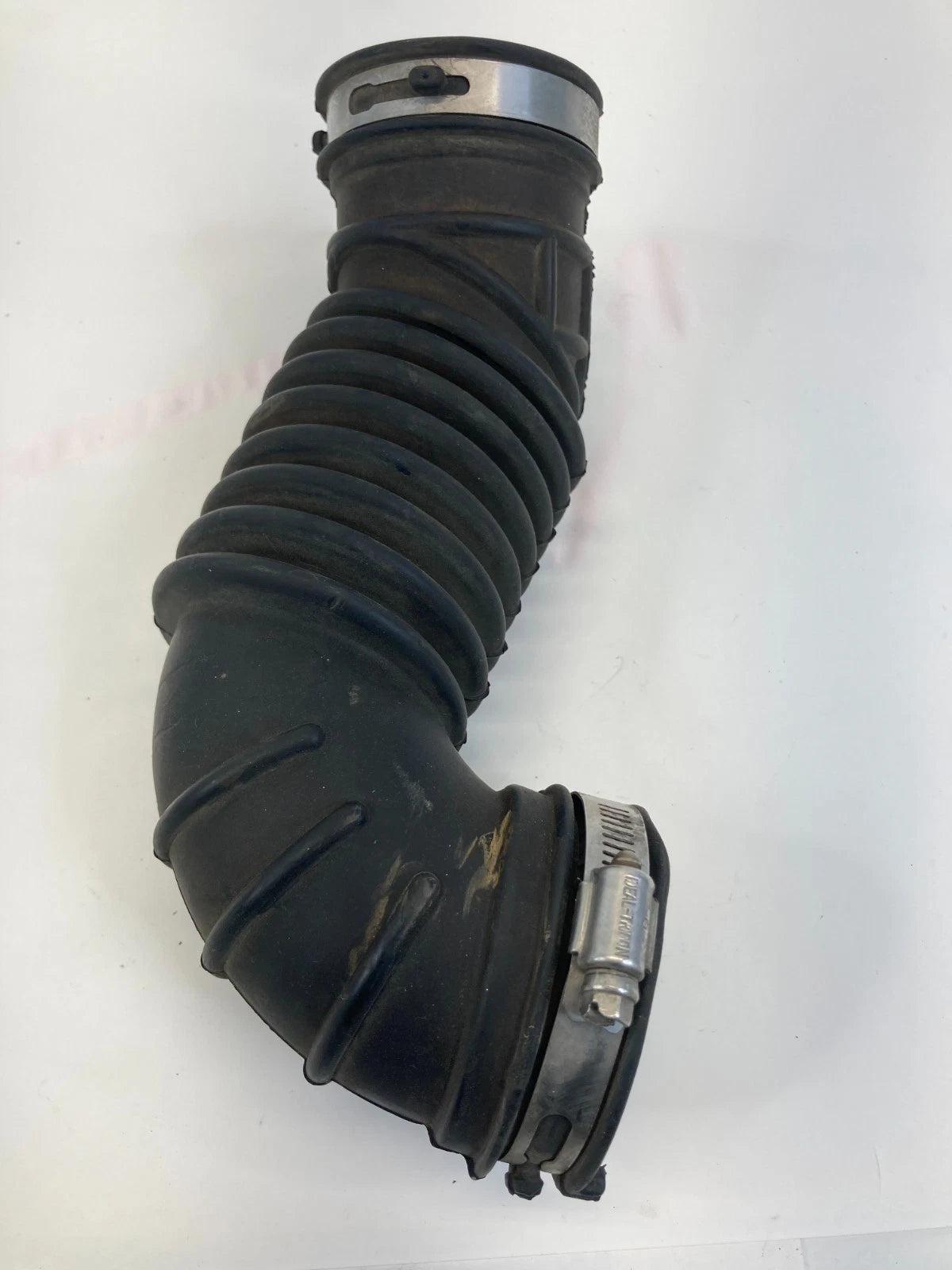 12-18 CHEVY SONIC 1.8L FWD AIR CLEANER INTAKE HOSE OUTLET DUCT TUBE 94537633 OEM