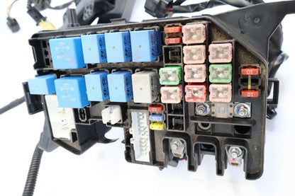 2007-2010 HYUNDAI ELANTRA ENGINE JUNCTION FUSE BOX WITH WIRE HARNESS OEM FACTORY