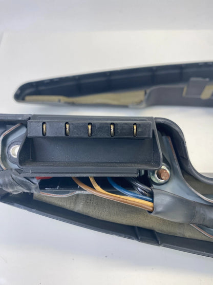 05-10 KIA SPORTAGE REAR WINDSHIELD WIPER MOTOR ASSEMBLY W/ COVER 987001F002 OEM