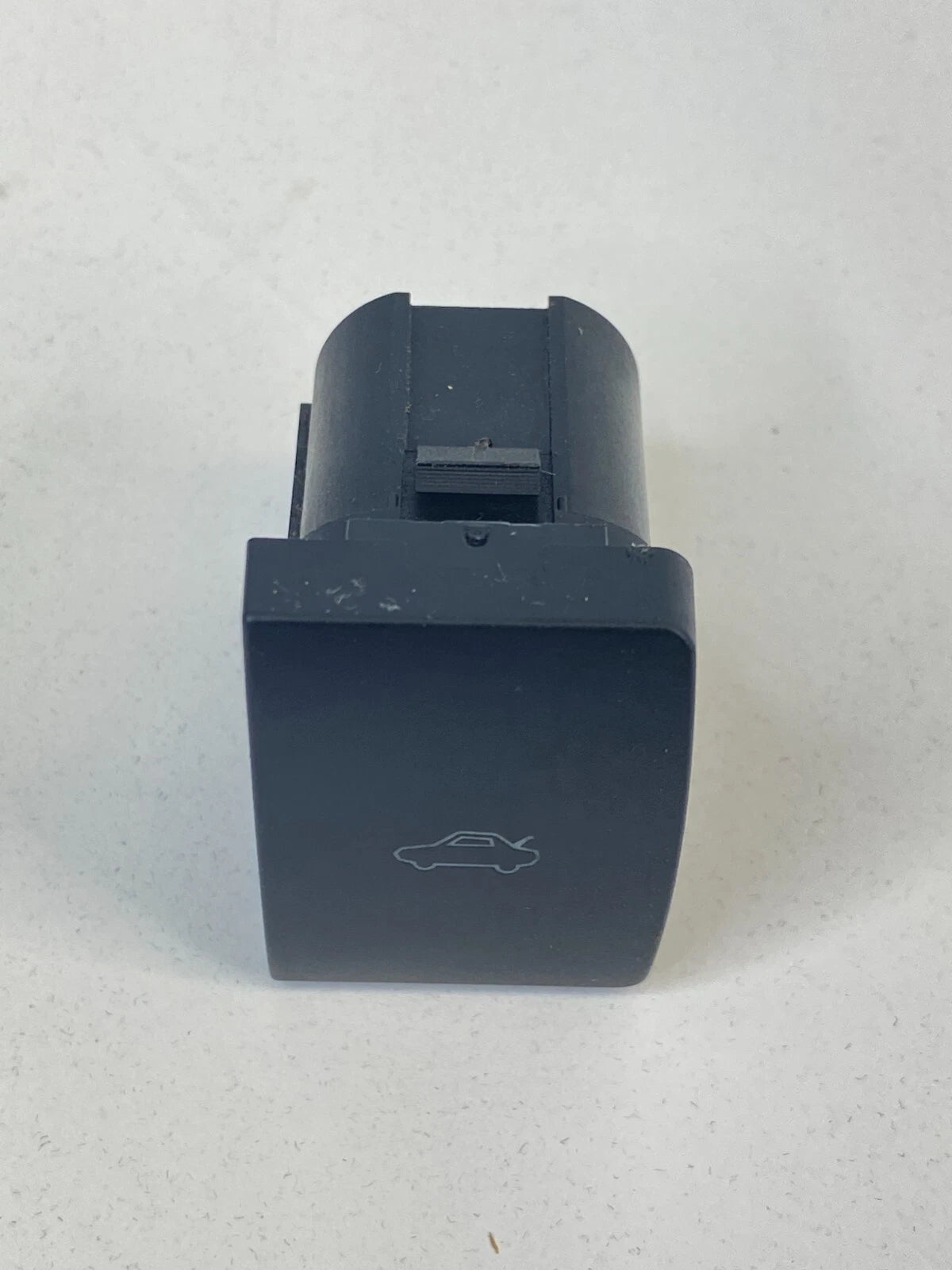 2006-2009 FORD FUSION TRUNK LID OPEN RELEASE CONTROL SWITCH 6E5T-19B514ACW OEM