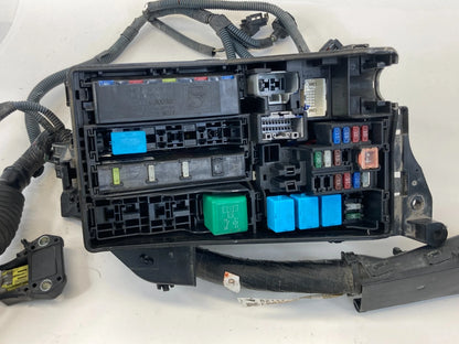 2007-2011 LEXUS GS350 GS460 ENGINE FUSE RELAY JUNCTION BLOCK BOX 82111-30V50 OEM