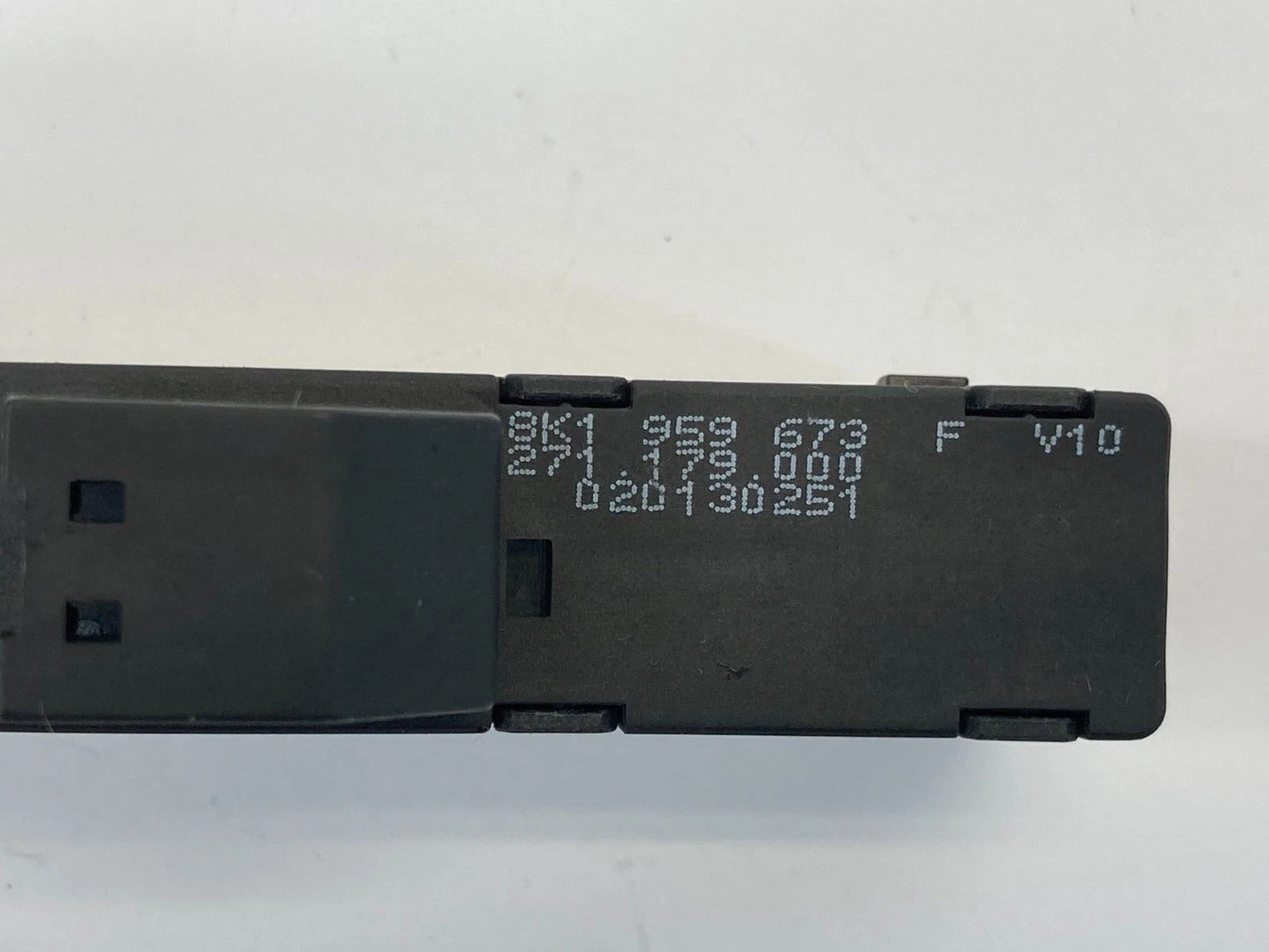 2009-2016 AUDI A4 STABILITY STAB TRACTION CONTROL BUTTON SWITCH 8K1-959-673-F