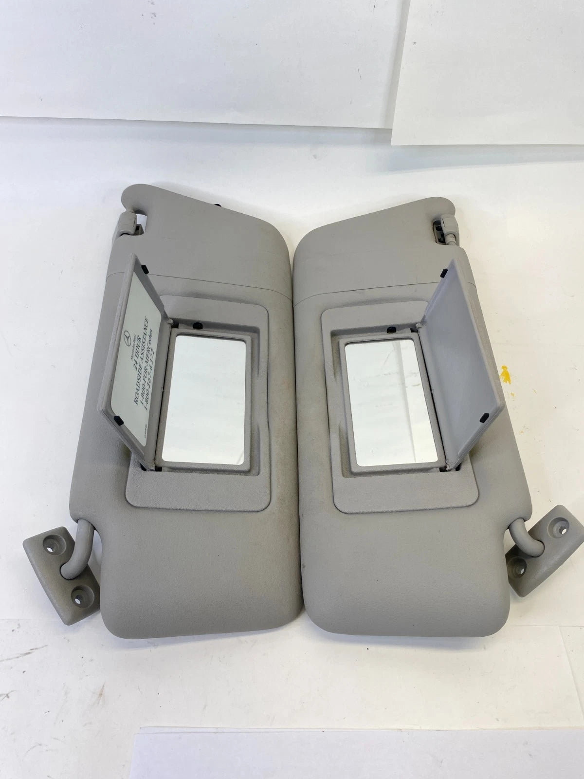 2001-2005 MERCEDES-BENZ C240 4MATIC SUNVISORS PAIR SET LEFT RIGHT GRAY OEM