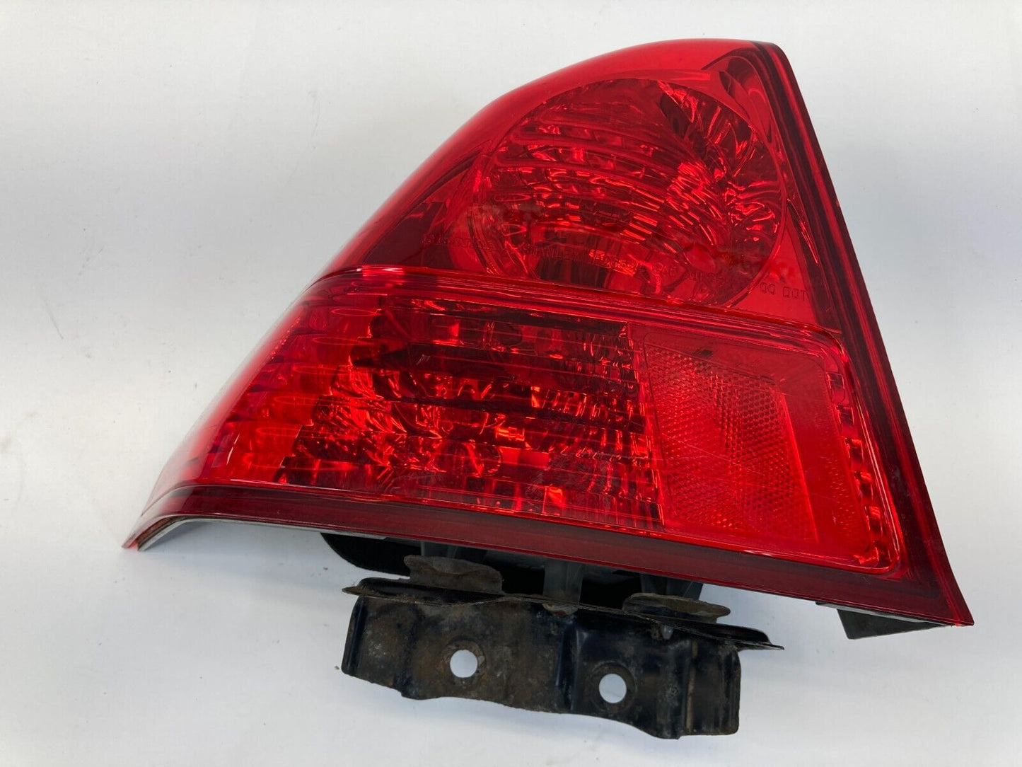 2003 04 2005 Honda Civic Sedan Rear Left Driver Side Outer Tail Light Taillight