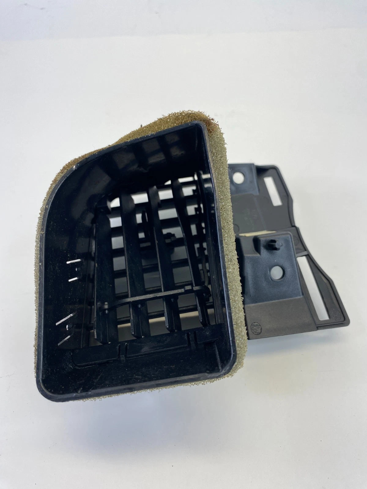 2010-2019 Ford Taurus Left Side Dash AC Air Vent Grille Outlet AG13-54046B31-A