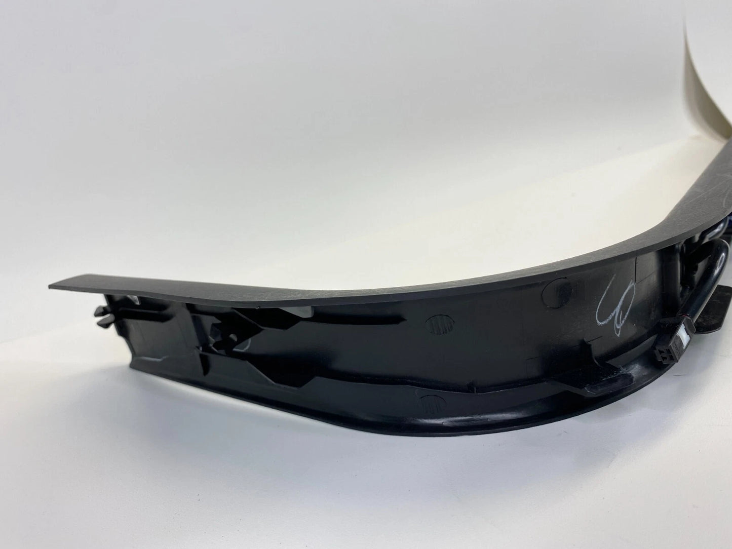 2004-2006 LEXUS RX330 FRONT RIGHT DOOR SILL TRIM SCUFF PLATE 67910-0E010 OEM