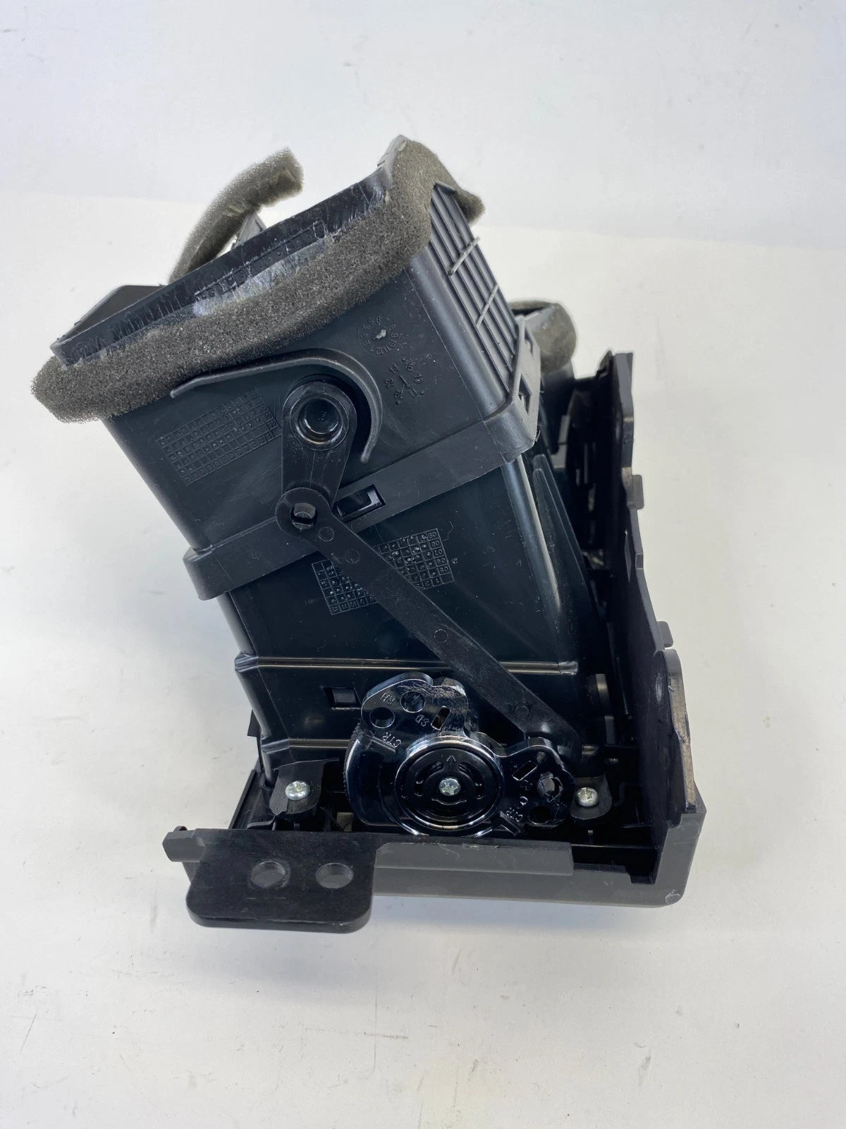 2007-2012 HYUNDAI SANTA FE DASH LEFT SIDE AC AIR VENT GRILLE OUTLET 97480-2B000