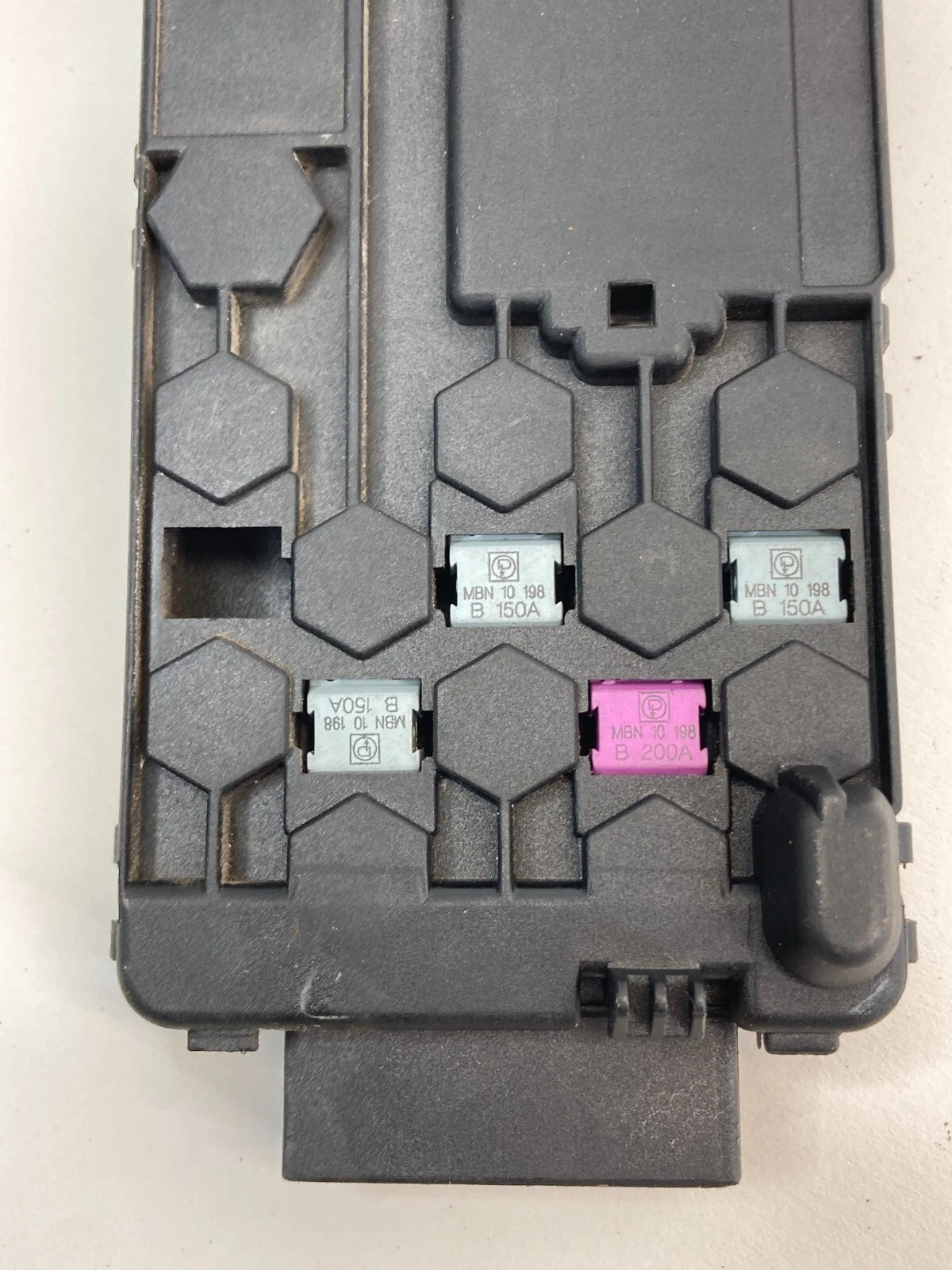 2003 MERCEDES-BENZ E320 REAR BATTERY COMPARTMENT FUSE BOX UNIT 0-1394841-1 OEM