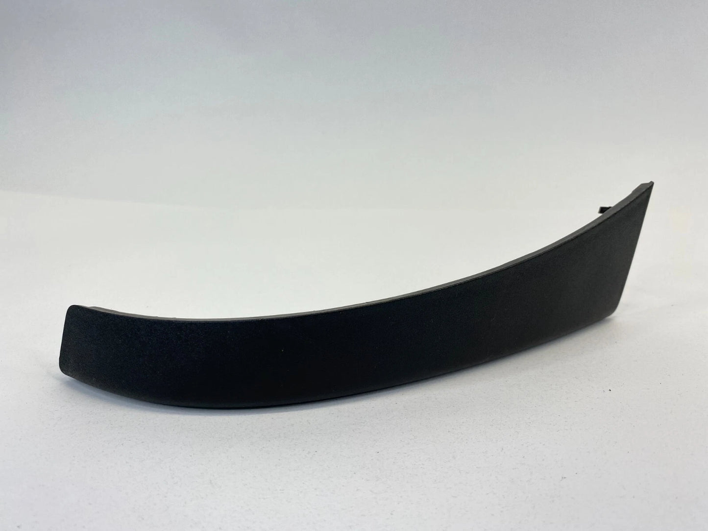 2009-2012 CHEVROLET TRAVERSE REAR RIGHT INNER DOOR PULL HANDLE COVER 15948057