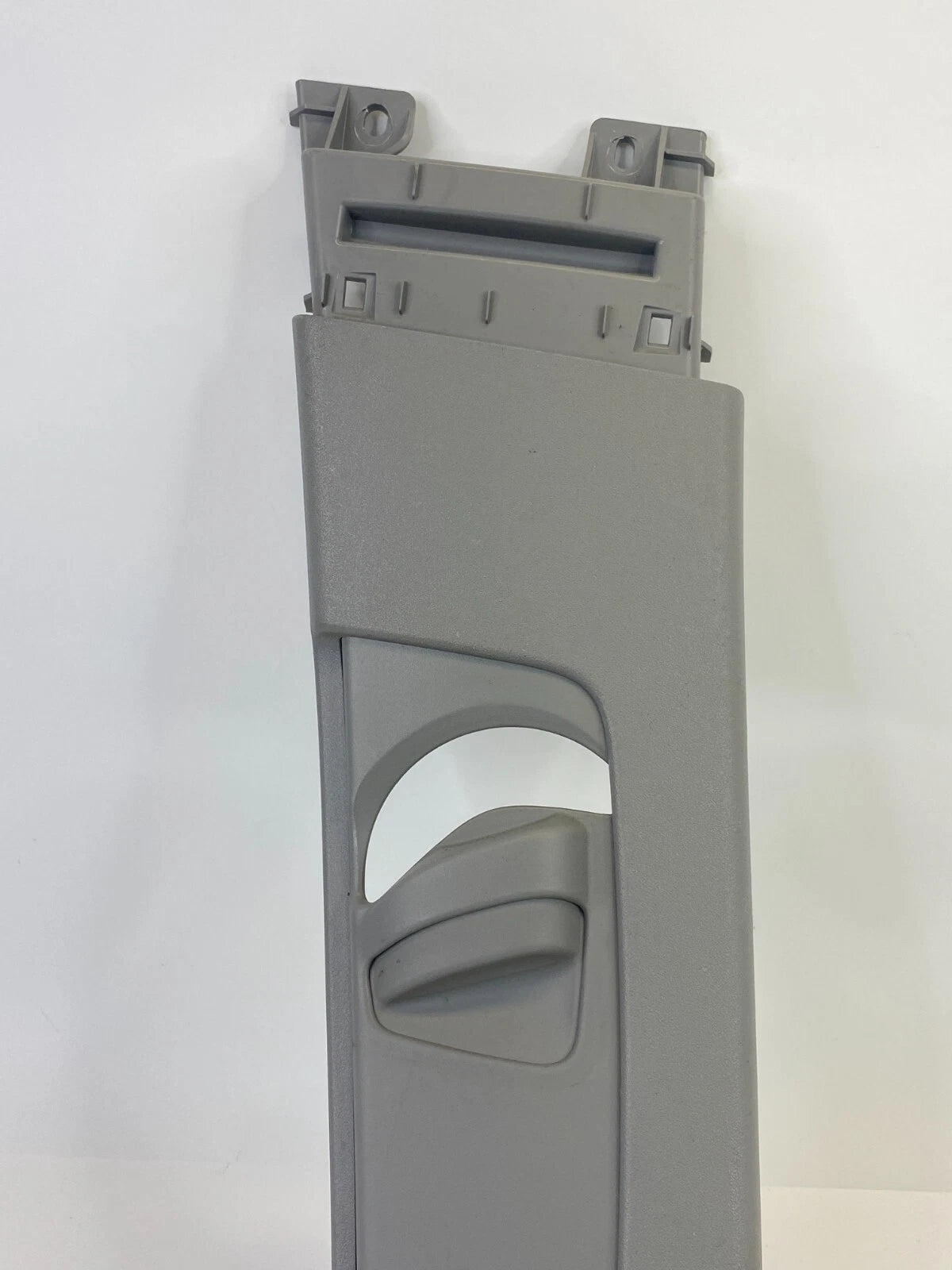 2004-2009 TOYOTA PRIUS FRONT LEFT SIDE SEAT BELT ADJUSTENT TRIM COVER 7302433010