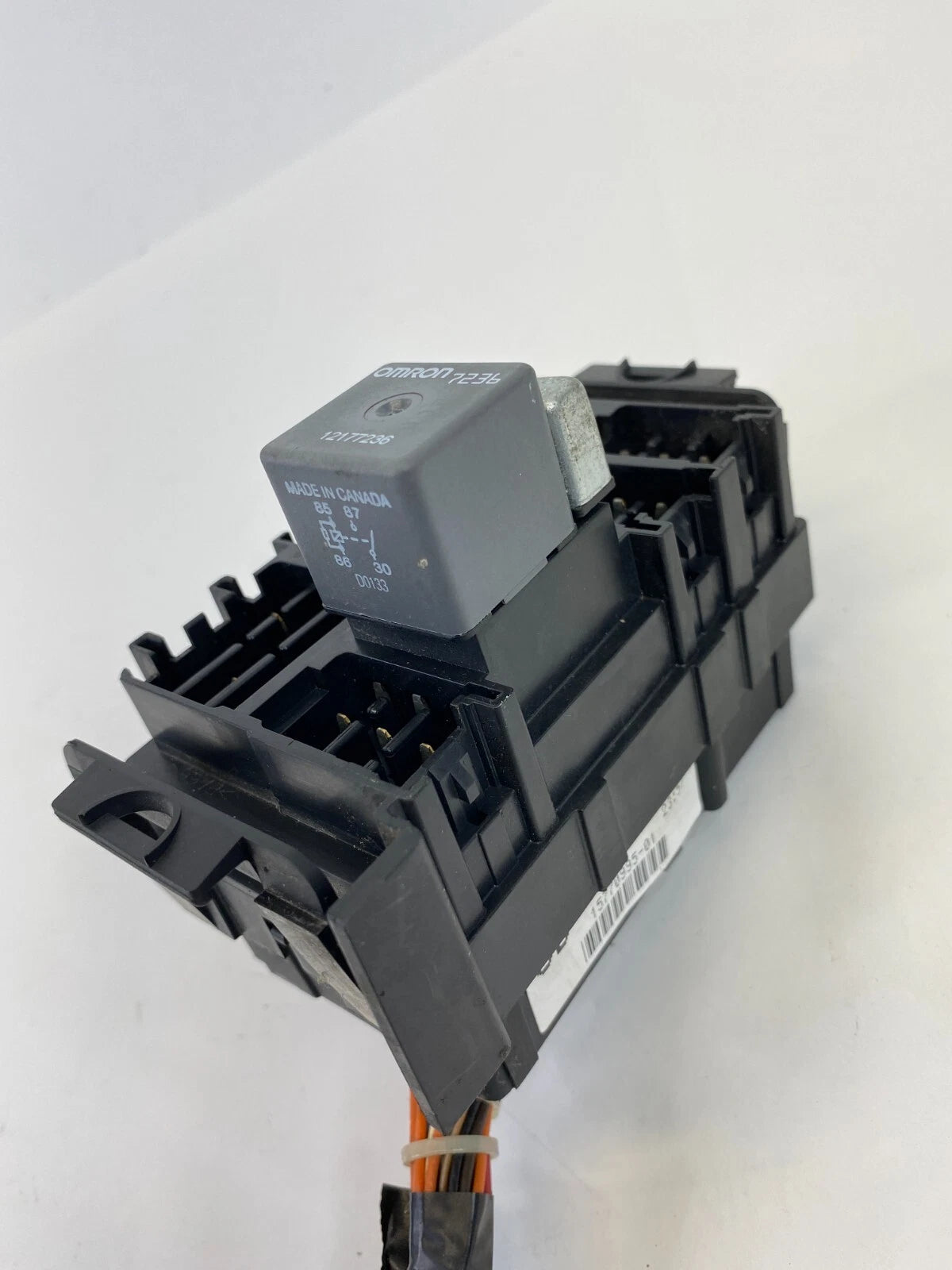 2000-2003 GMC YUKON 5.3L 16V A/T JUNCTION RELAY FUSE BOX BLOCK 15770995-01 OEM
