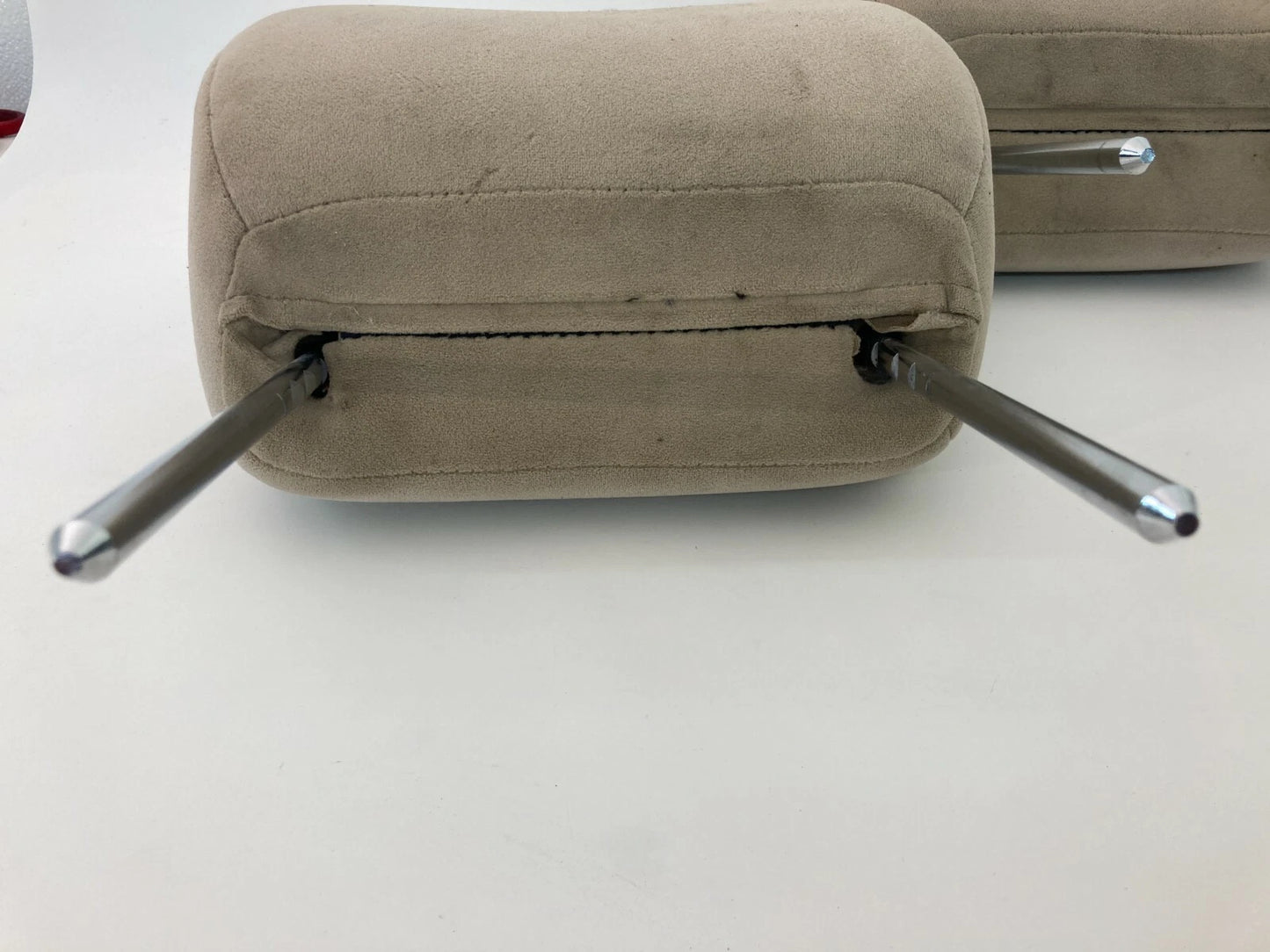 2006 FORD FUSION FRONT SEAT HEADREST LEFT RIGHT SET RESTRAINT PAIR BOLT OEM