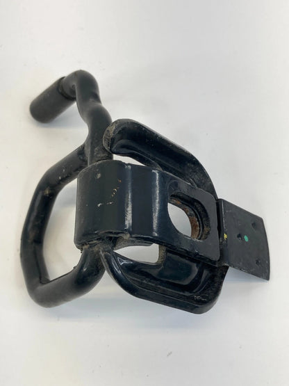 03 04 05 06 CHEVROLET AVALANCHE 1500 RIGHT BED CARGO HOOK STRAP TIE DOWN OEM