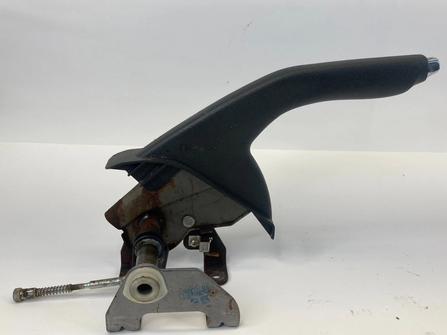 2009 2010 2011 HYUNDAI ACCENT EMERGENCY PARKING BRAKE HANDLE LEVER ASSEMBLY OEM