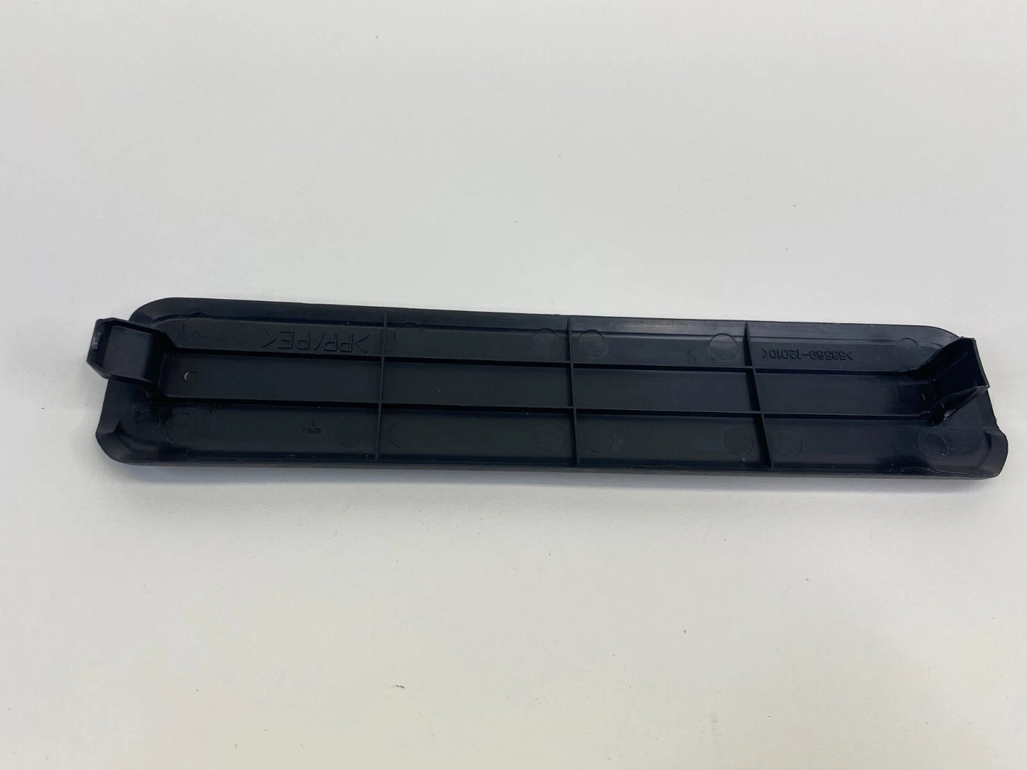 08-15 SCION XB 09-13 COROLLA FLOOR CAUTION PLATE FRAME COVER 58569-12010 OEM