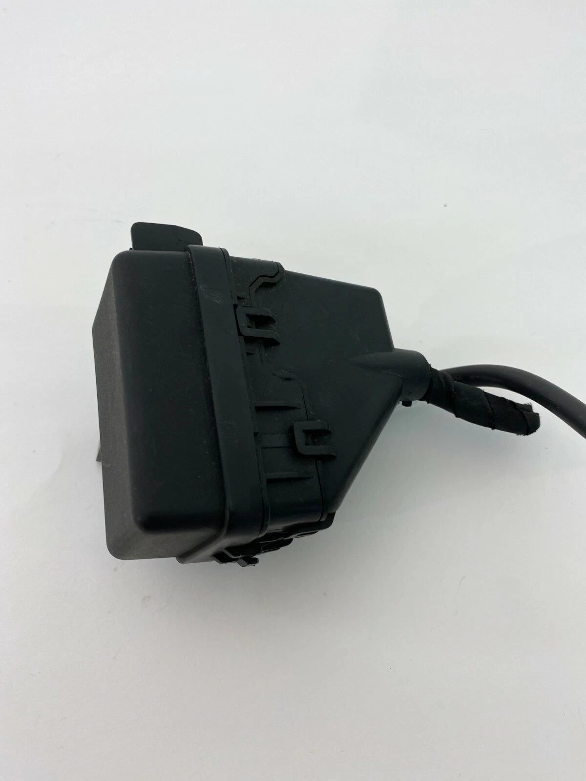 2006-2010 HYUNDAI AZERA 3.8L V6 AT FRONT FUSE BOX JUNCTION BLOCK 91950-3L700 OEM