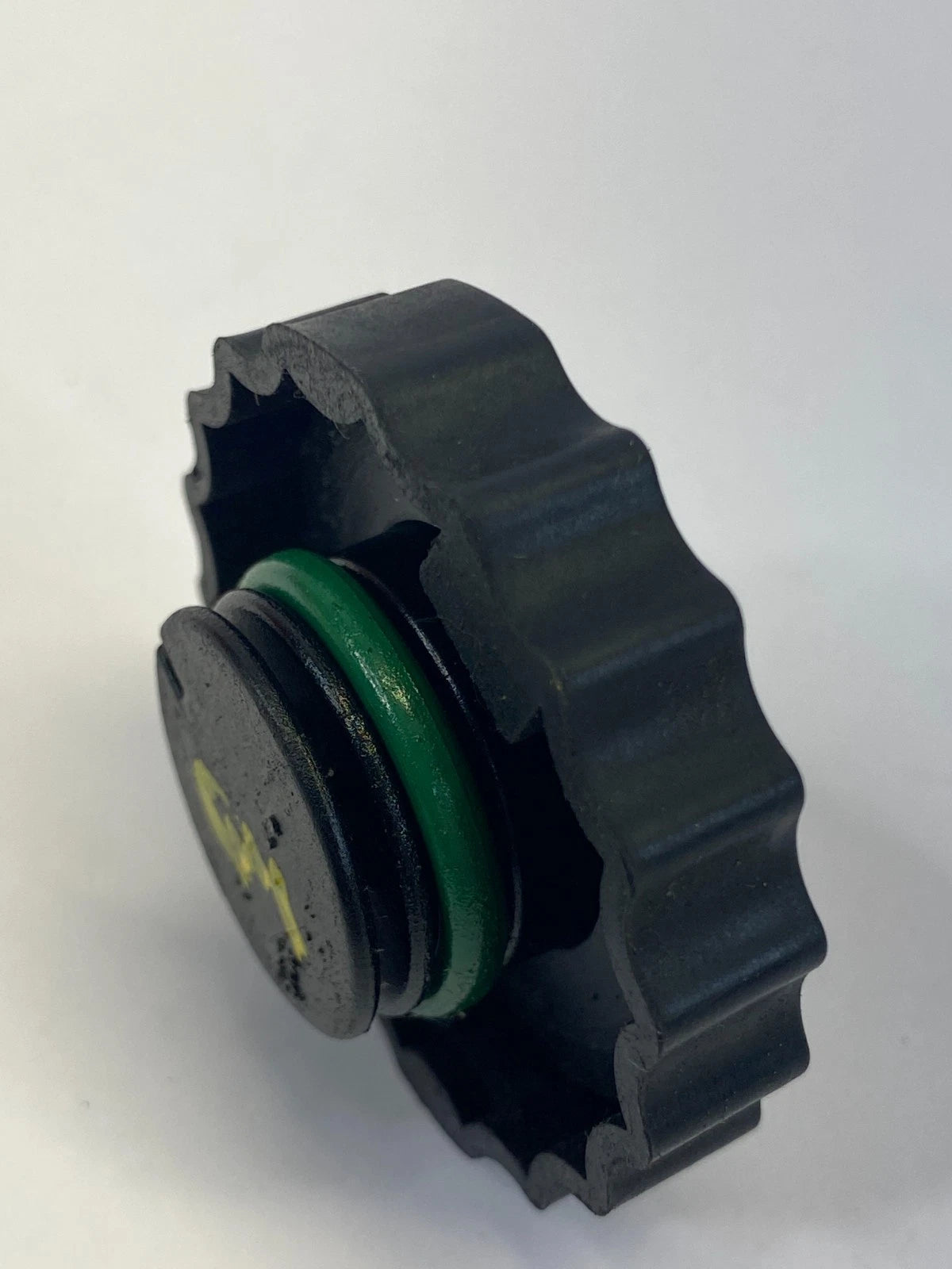 2011-2014 CHRYSLER 200 DODGE AVENGER POWER STEERING FLUID RESERVOIR CAP OEM