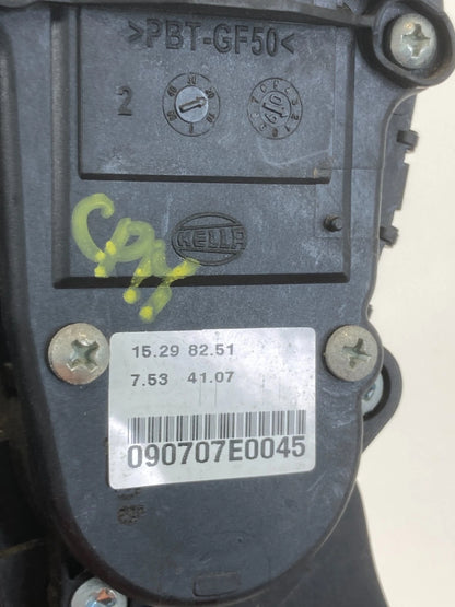 2010-2012 KIA SEDONA 3.5L V6 ACCELERATOR GAS PEDAL TRAVEL SENSOR 32700-4DXXX OEM
