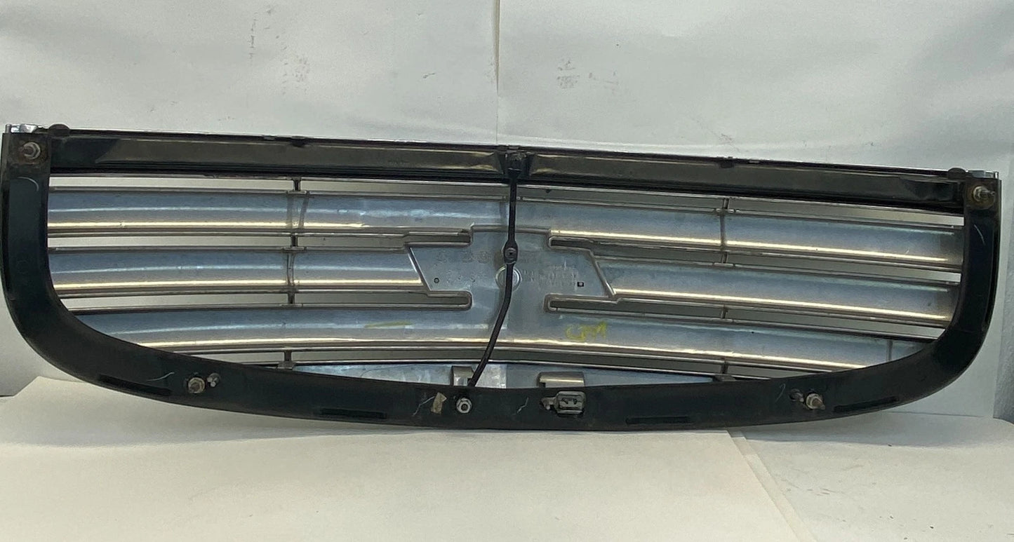 2006-2011 CHEVROLET HHR FRONT RADIATOR GRILLE GRILL ASSEMBLY CHROME 20836147 OEM