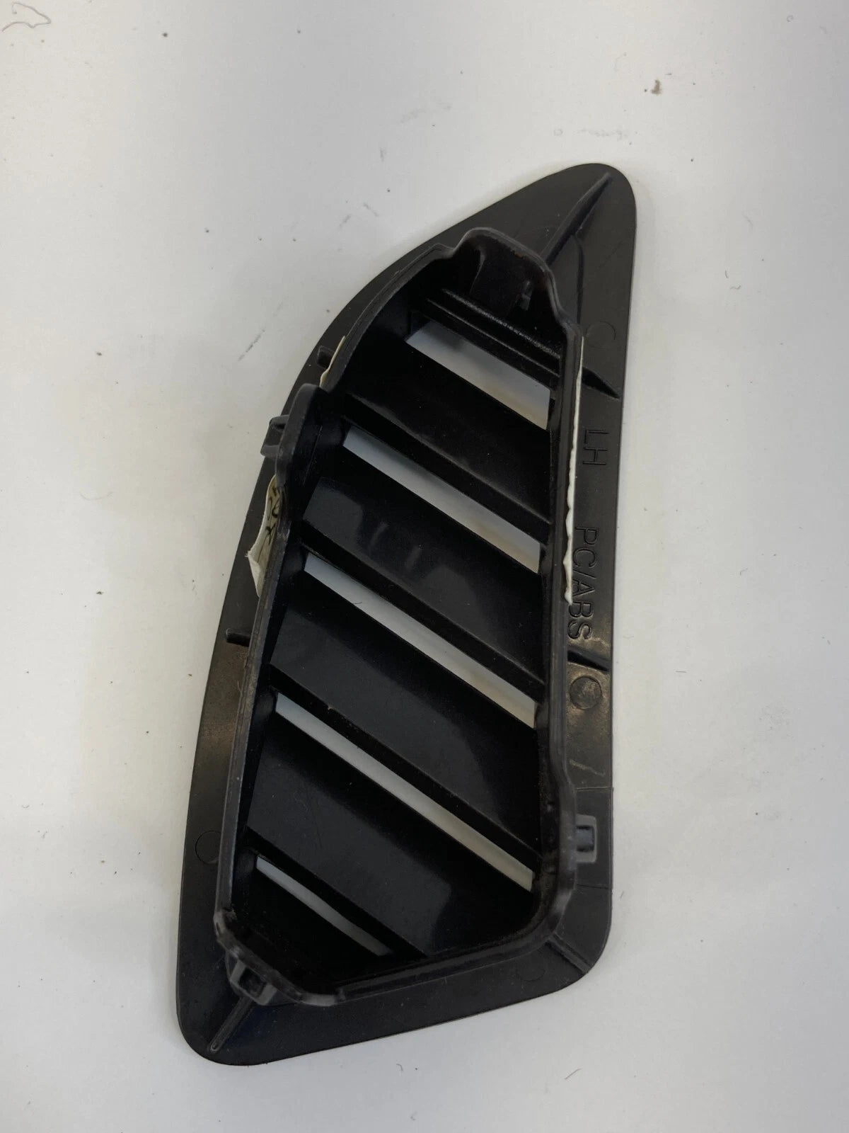11-17 BUICK REGAL LEFT DRIVER SIDE DASH AC AIR VENT DEFROSTER GRILLE 13279239