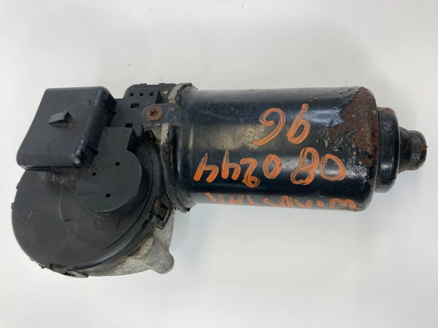 1999 2000 2001 2002 2003 FORD WINDSTAR FRONT WINDSHIELD WIPER MOTOR ASSEMBLY