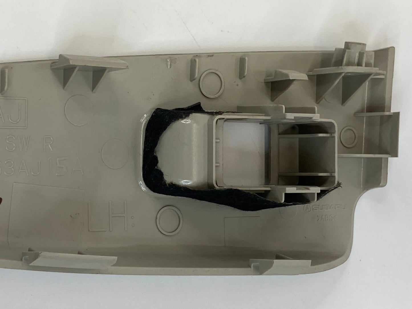 2010-2014 SUBARU LEGACY REAR LEFT SIDE WINDOW SWITCH BEZEL TRIM COVER 94263-AJ15