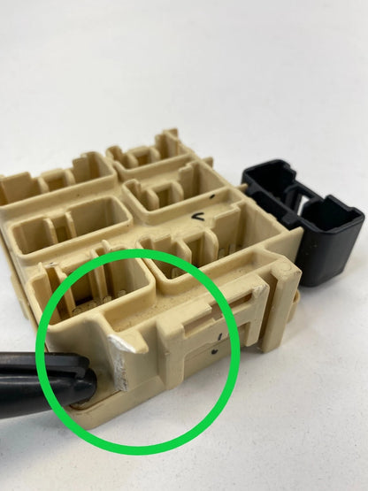 1999-2003 99-03 LEXUS RX300 BASE 3.0L FRONT FUSE BOX RELAY JUNCTION BLOCK OEM