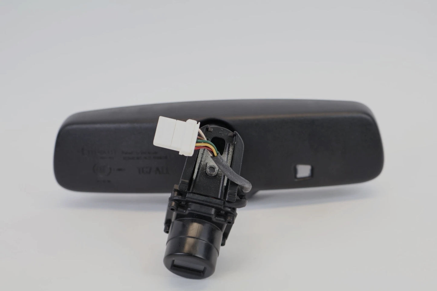 2016-2018 HONDA PILOT AUTO-DIMMING INSIDE REAR VIEW MIRROR OEM E11-026133