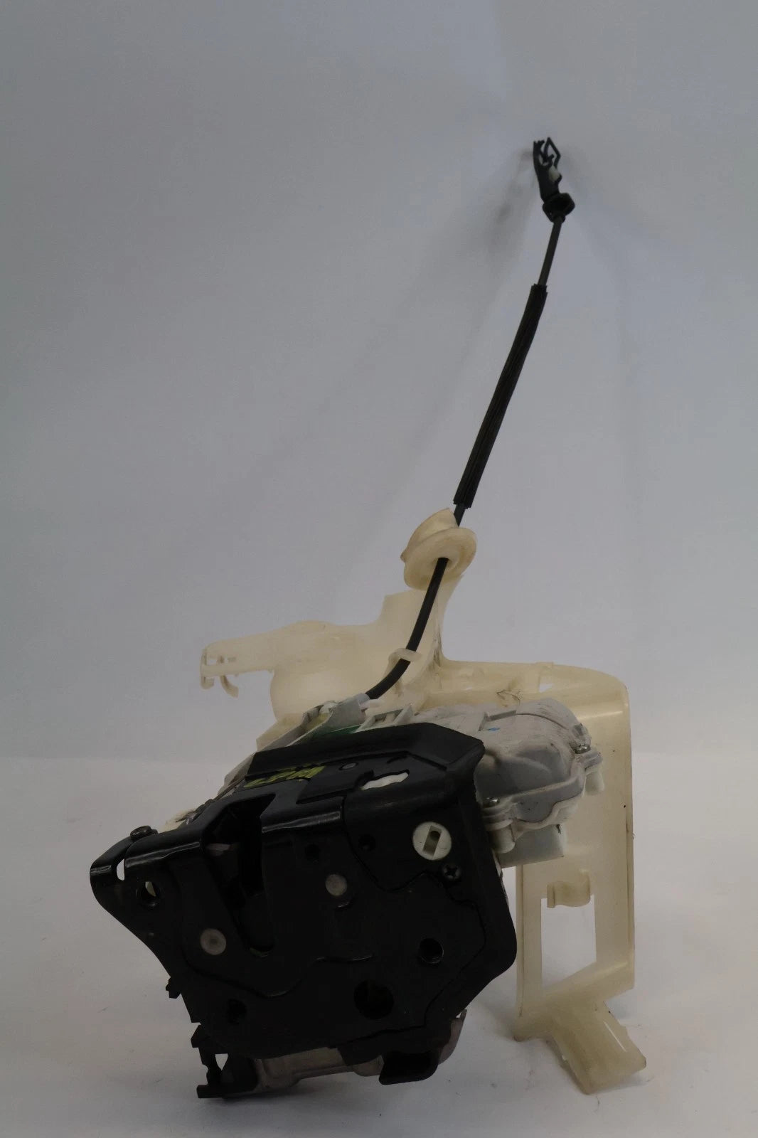 2011-2017 VOLKSWAGEN TOUAREG REAR RIGHT PASSENGER DOOR LOCK LATCH RELEASE OEM
