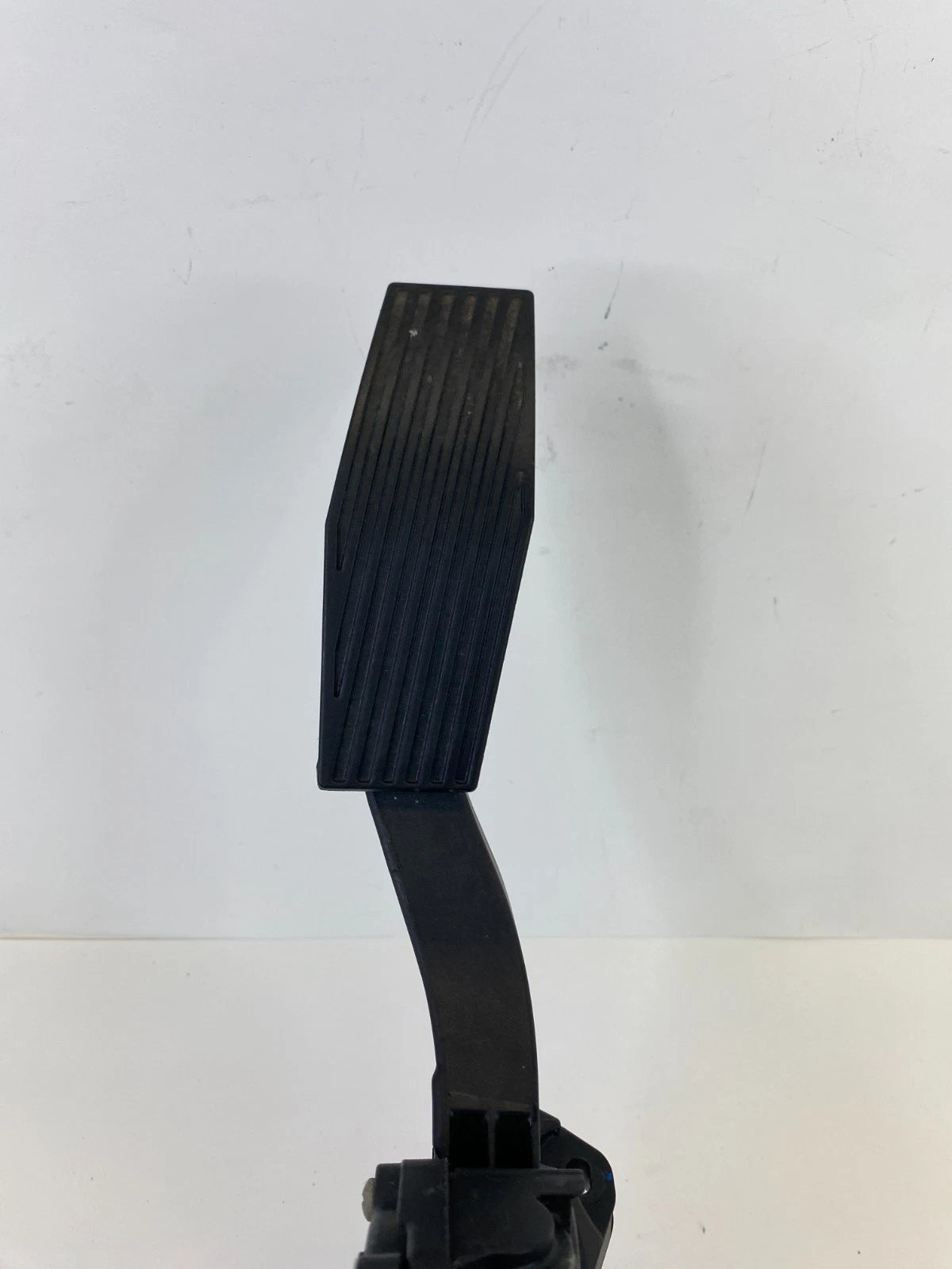 2003-2015 CHEVROLET MALIBU ACCELERATOR GAS PEDAL POSITION SENSOR 13237352 OEM