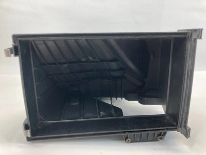 2002-2005 BMW 745i 4.4L V8 AIR CLEANER FILTER BOX LOWER COVER OEM 13717531864