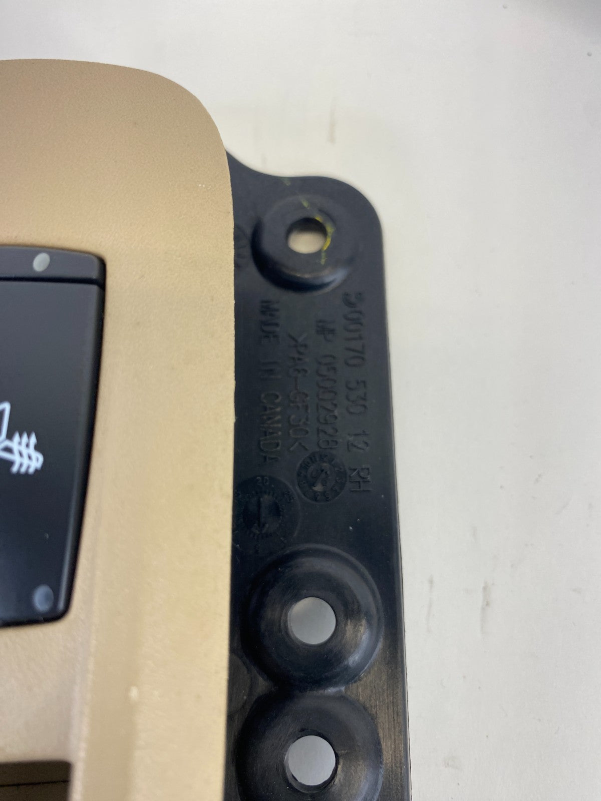 07-09 Cadillac SRX Front Right Side Interior Door Handle W Heated Seat Switch