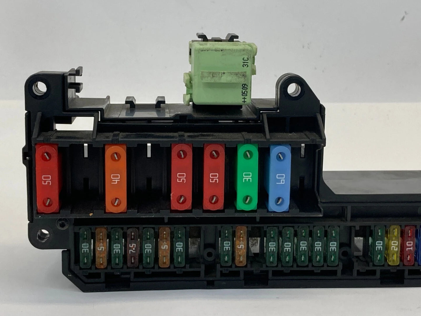 2004-2007 BMW 530I 3.0L FUSE BOX RELAY JUNCTION UNDER DASH 6114695733001 OEM