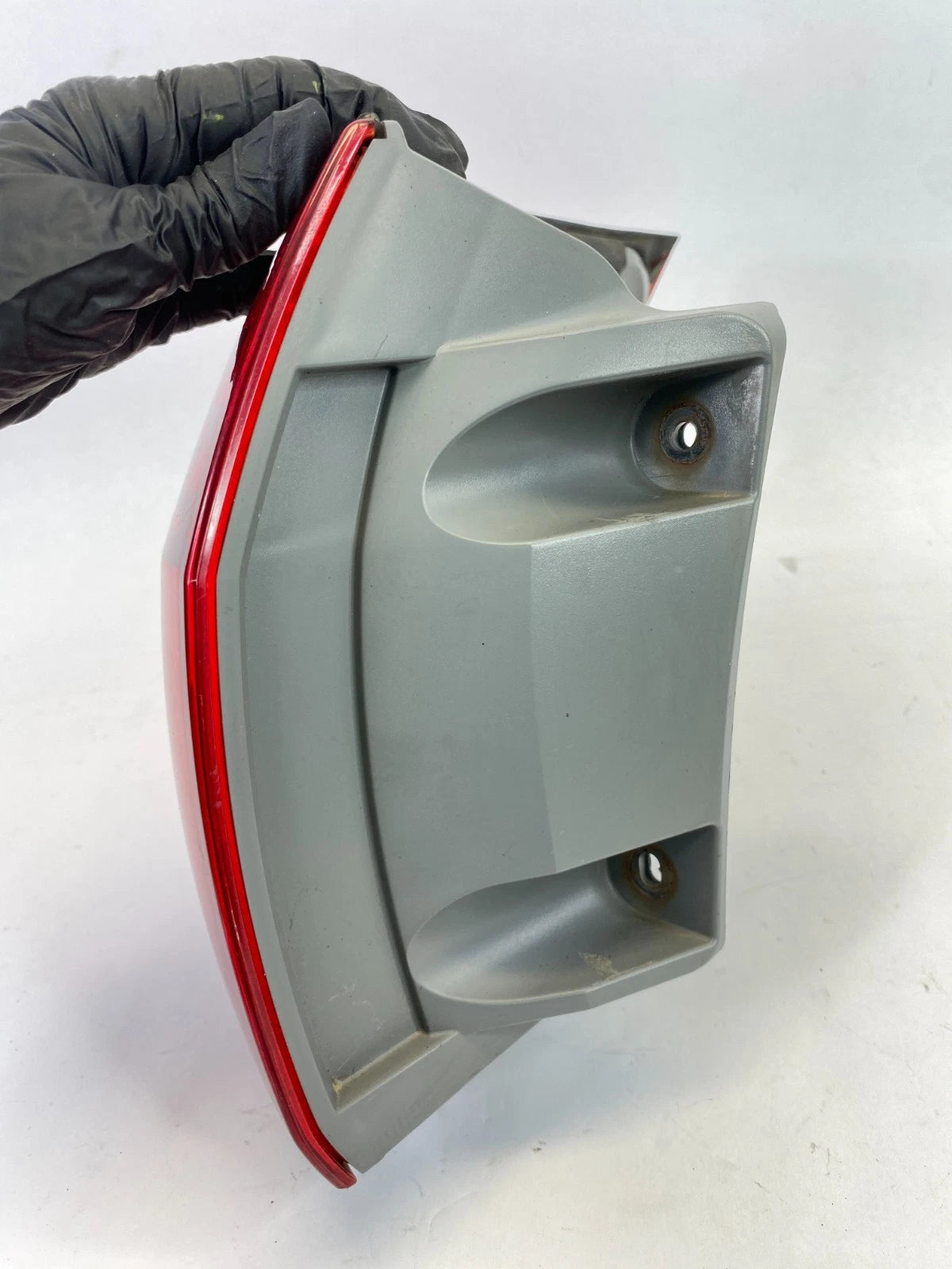 2006-2010 TOYOTA SIENNA LEFT DRIVER SIDE OUTER TAIL LIGHT LAMP TAILLIGHT OEM