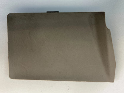 2008-2011 FORD FOCUS REAR LEFT DOOR HANDLE BEZEL SCREW COVER TRIM 8L84-7822621-A