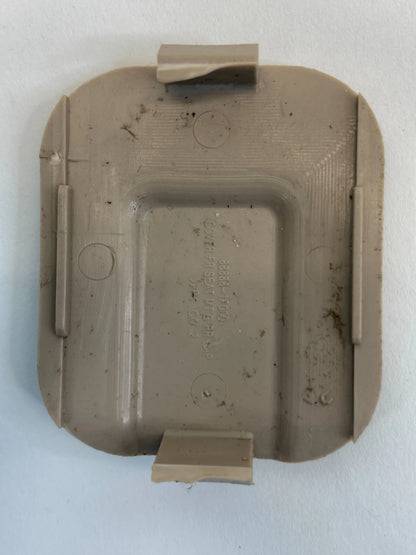 05 06 07 08 09 10 KIA SPORTAGE FRONT SEAT TRACK BOLT COVER TRIM 88888-1F000 OEM