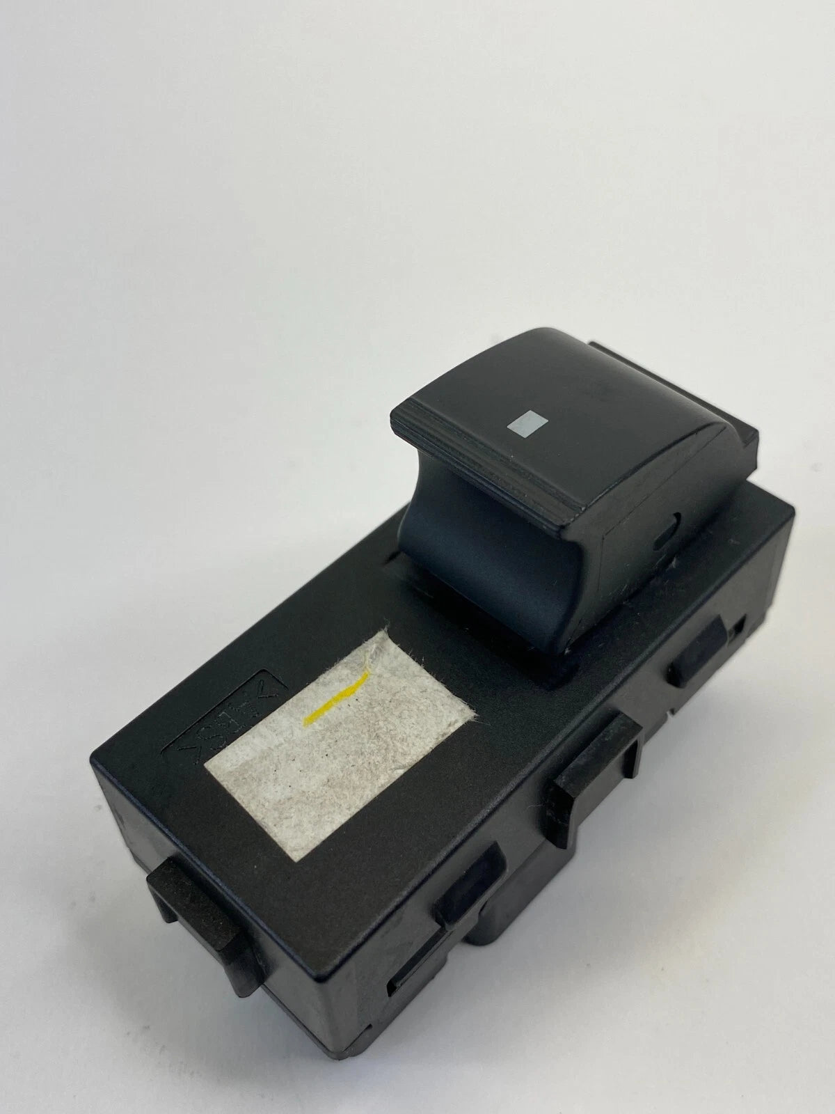 2006-2011 BUICK LUCERNE REAR LEFT SIDE DOOR POWER WINDOW CONTROL SWITCH OEM