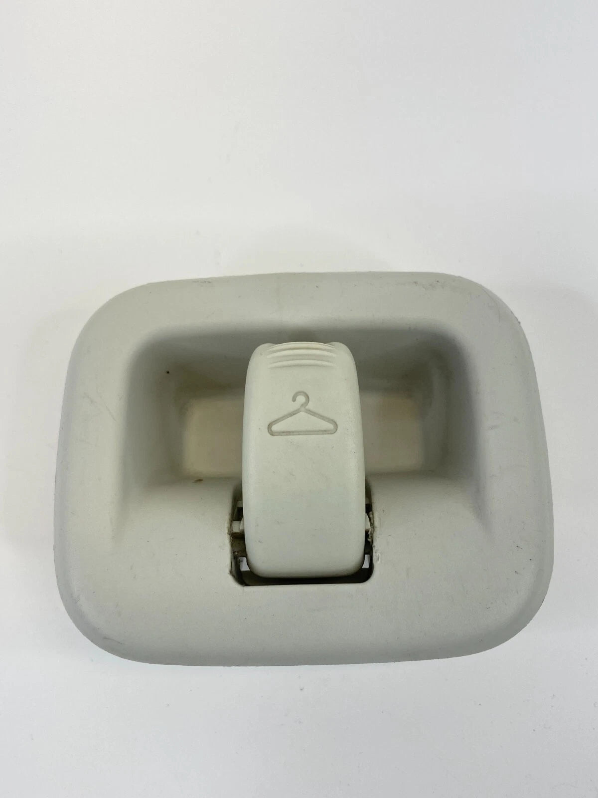 2009-2014 VOLKSWAGEN ROUTAN INTERIOR INNER ROOF HANGER COAT HOOK COVER L0051505