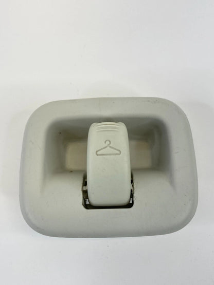 2009-2014 VOLKSWAGEN ROUTAN INTERIOR INNER ROOF HANGER COAT HOOK COVER L0051505