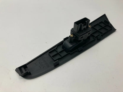 2004-2009 MAZDA 3 MAZDA3 REAR LEFT SIDE DOOR POWER WINDOW SWITCH B32H5581J OEM